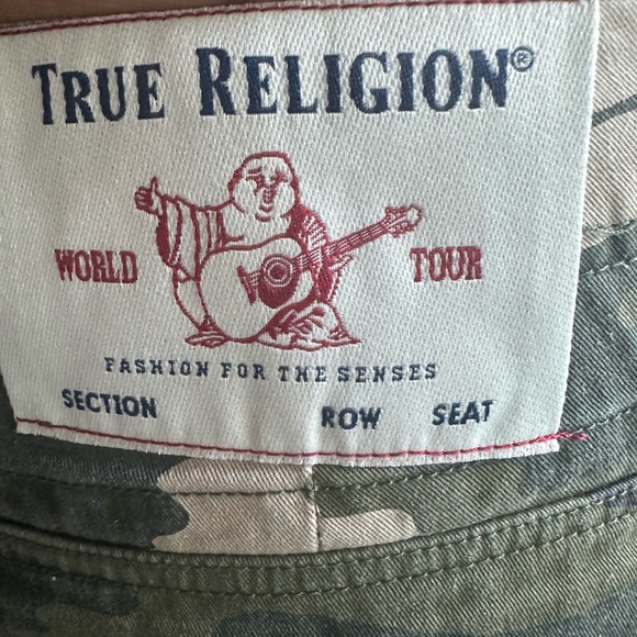 True Religion Men’s Camo Utility Shorts - Picture 7 of 7